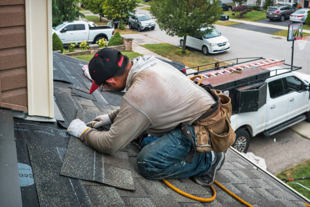 Professional Roofing technician working in Wyckoff, NJ